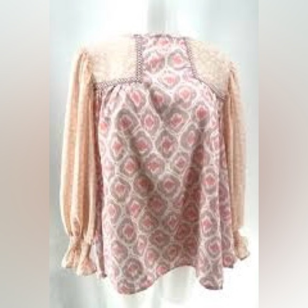 Entro Large Boutique Top NWOT